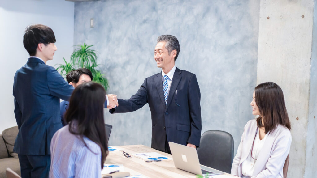 歓迎する